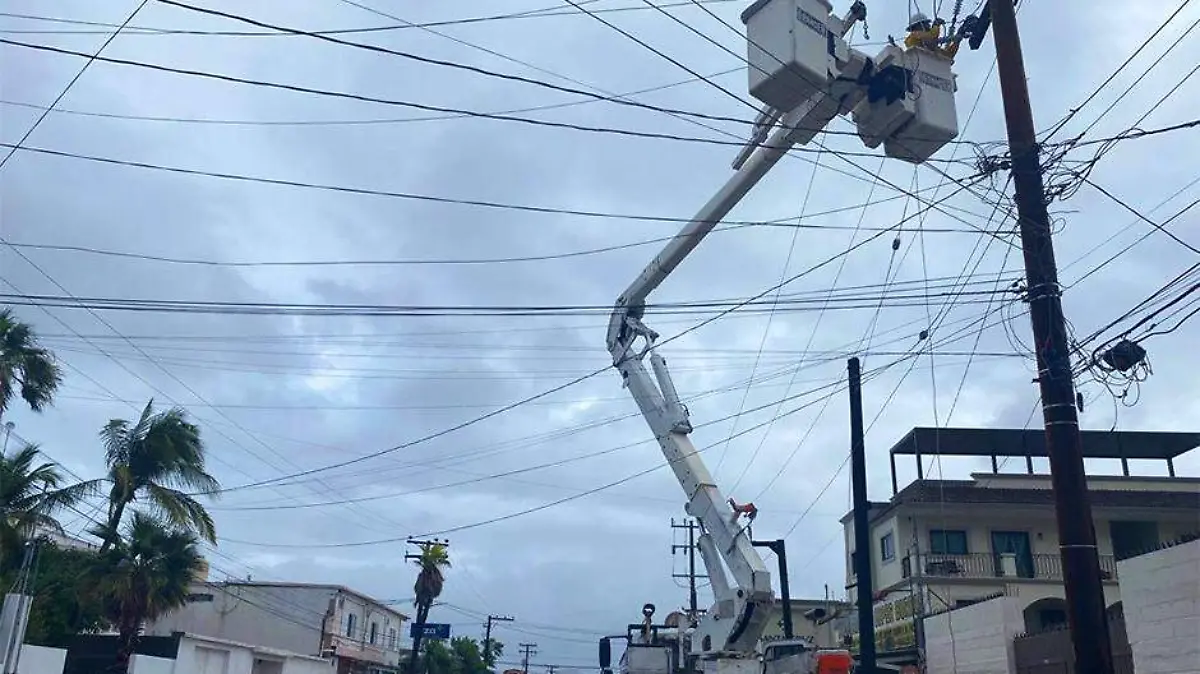 Colonias de la paz sin luz CFE